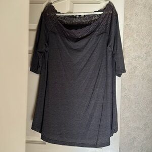 Gray 2X blouse/ T-shirt with lace detailing
